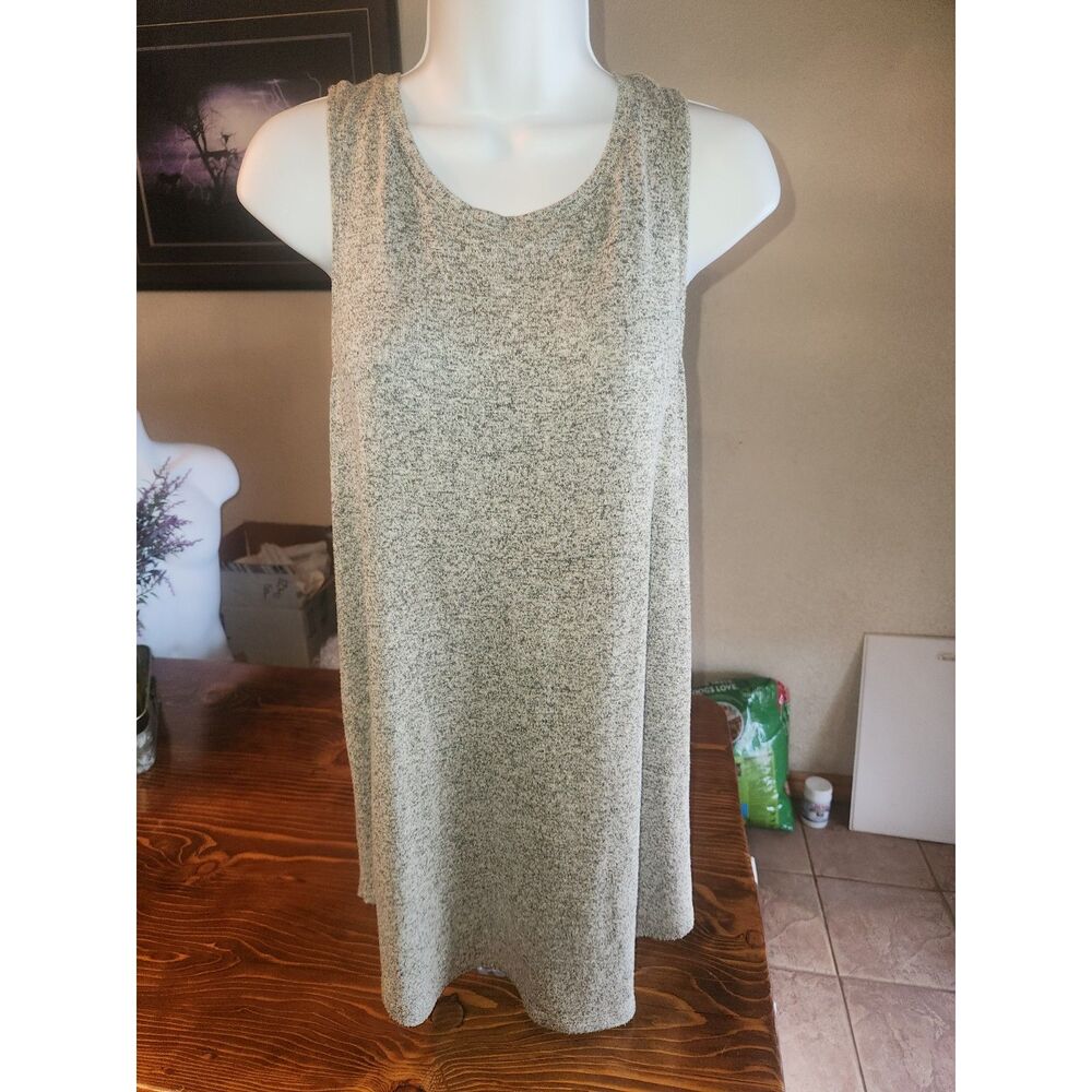 Old Navy Luxe Womens Medium Gray Flowy Tank Top Soft Sleeveless Casual Layering